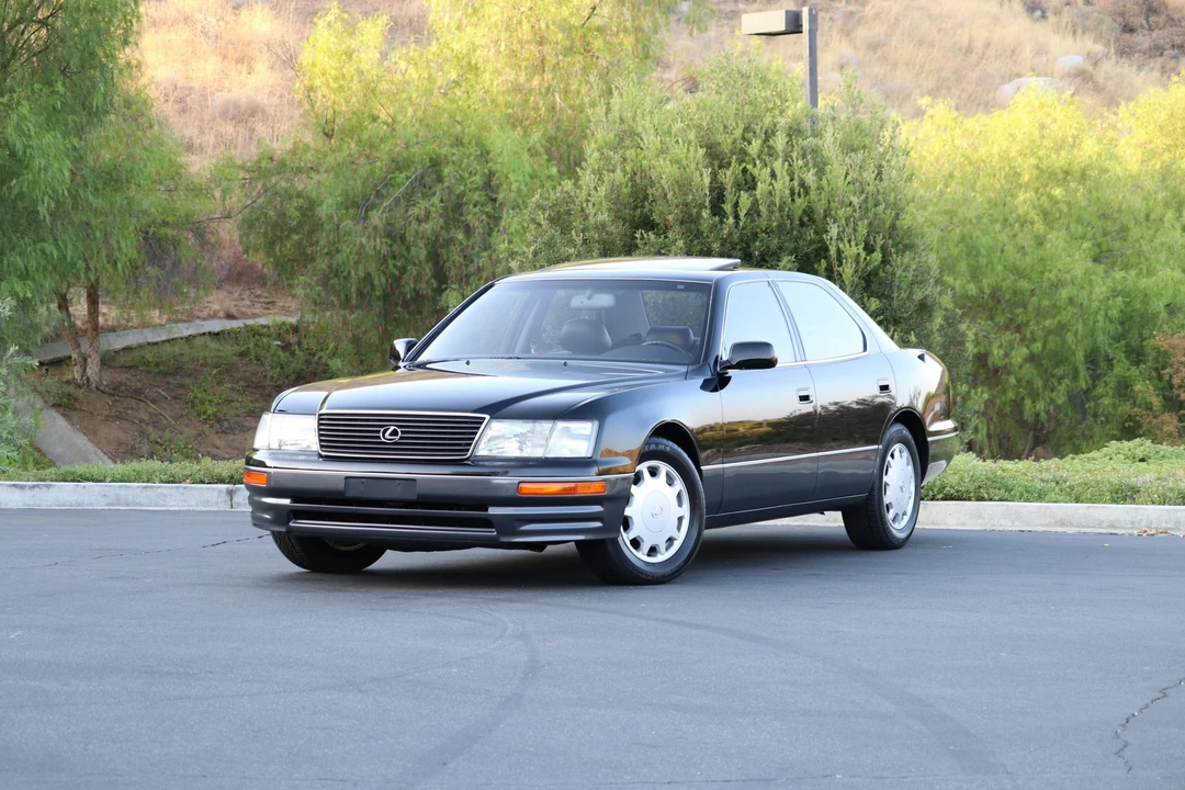 1997 Lexus LS 2nd Gen - Image 14 of 31