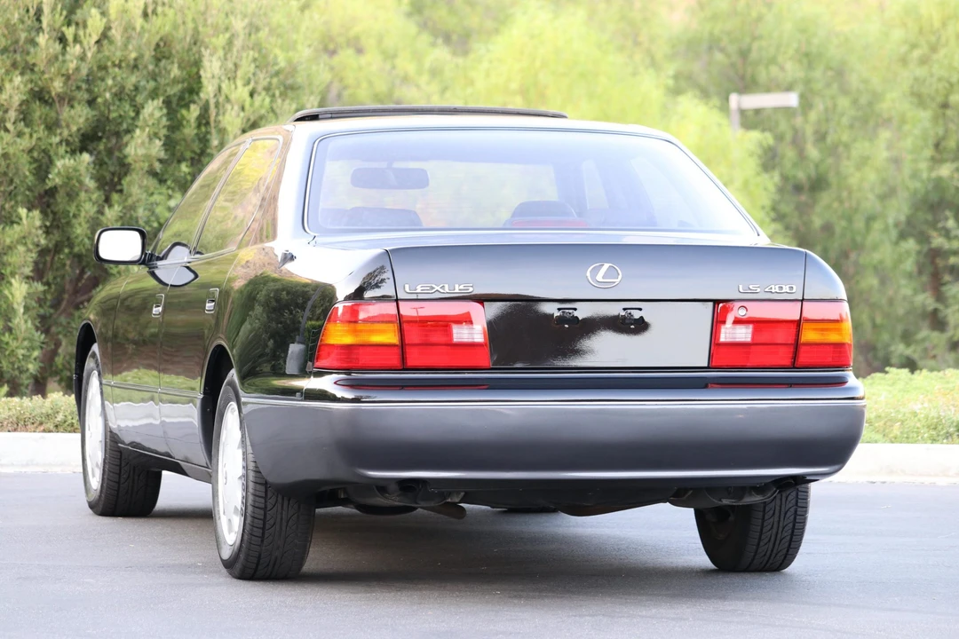 1997 Lexus LS 2nd Gen - Image 22 of 31
