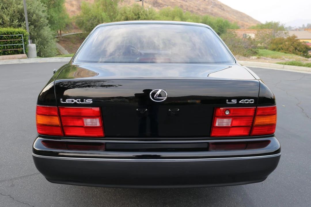 1997 Lexus LS 2nd Gen - Image 30 of 31