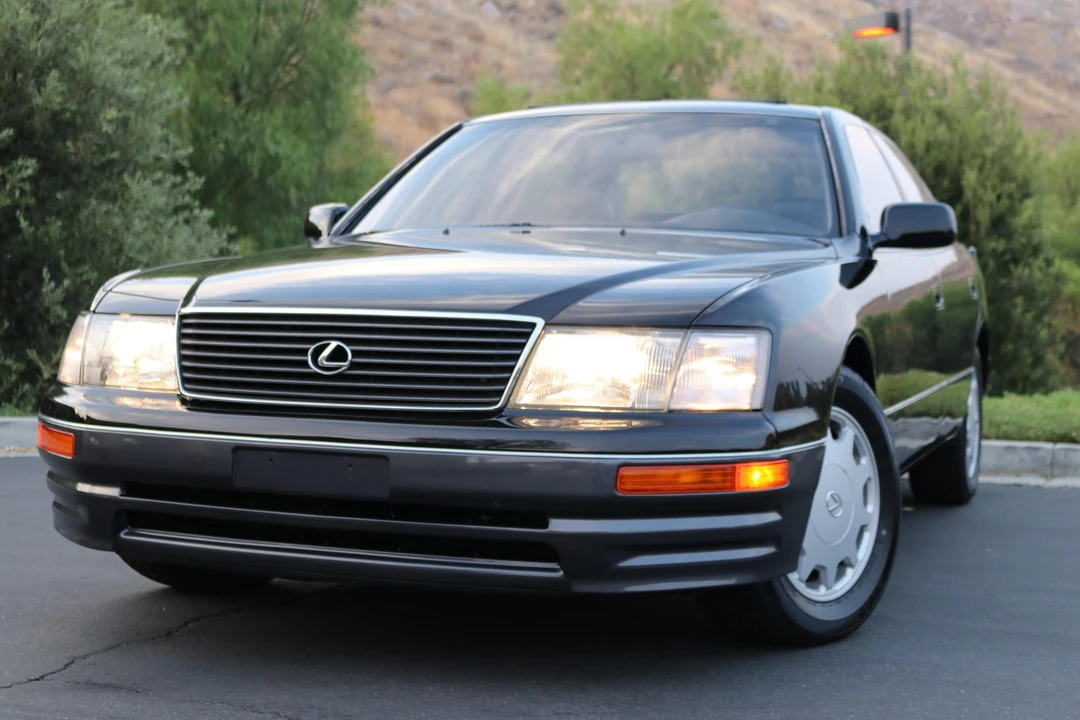 1997 Lexus LS 2nd Gen - Image 10 of 31