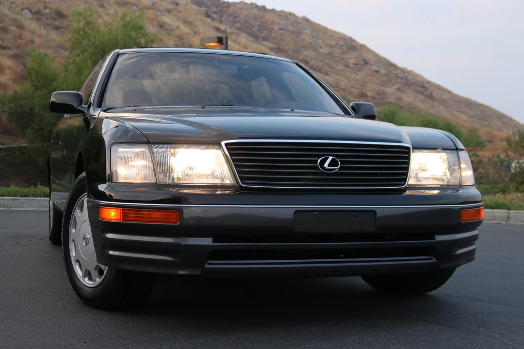 1997 Lexus LS 2nd Gen - Image 2 of 31