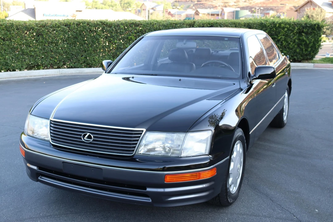 1997 Lexus LS 2nd Gen - Image 11 of 31