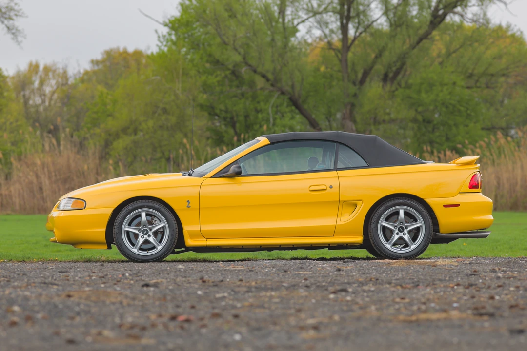 1998 Ford SN95 Mustang Cobra - Image 13 of 31