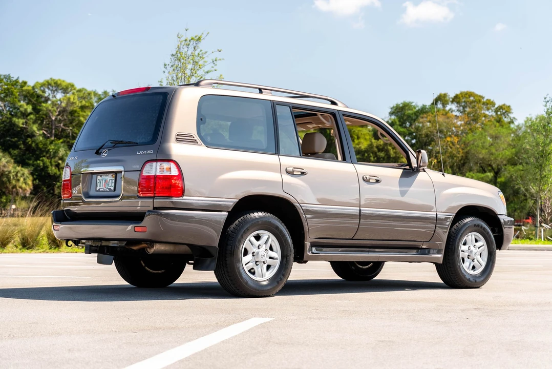 1998 Lexus LX 2nd Gen - Image 8 of 31
