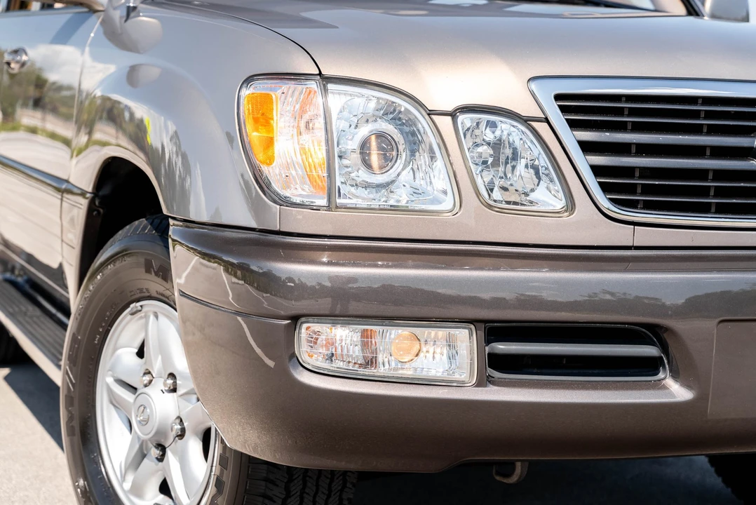 1998 Lexus LX 2nd Gen - Image 20 of 31