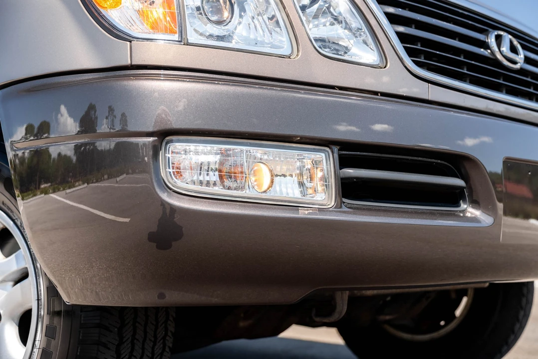 1998 Lexus LX 2nd Gen - Image 22 of 31