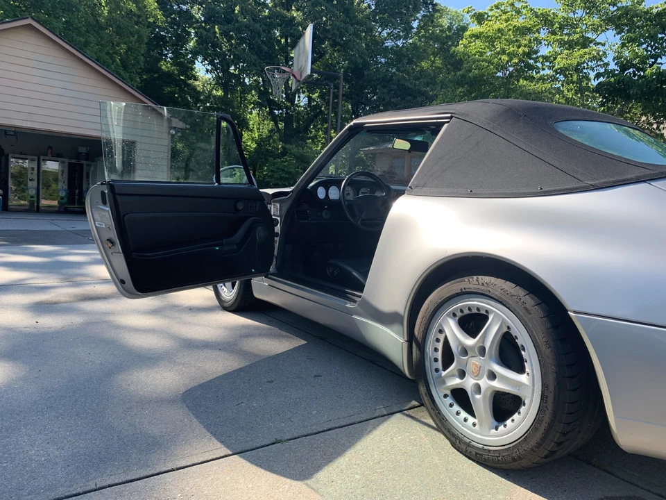 1998 Porsche 993 Carrera - Image 10 of 31