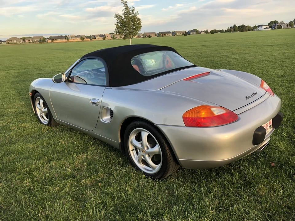 1998 Porsche 986 Boxster - Image 8 of 31