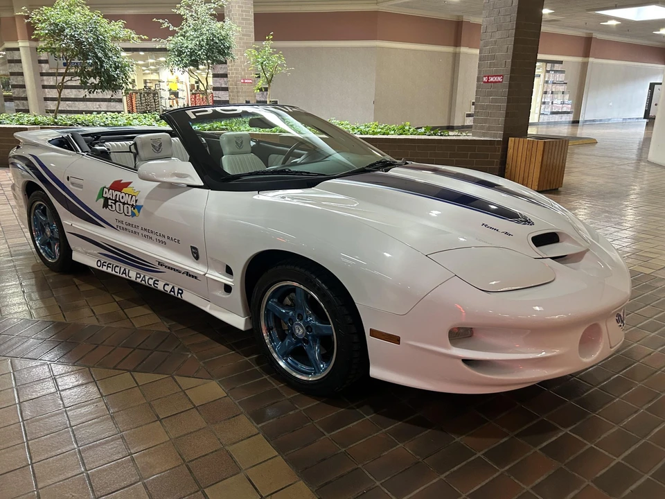 1999 Pontiac Firebird Trans Am 4th Gen - Image 9 of 31