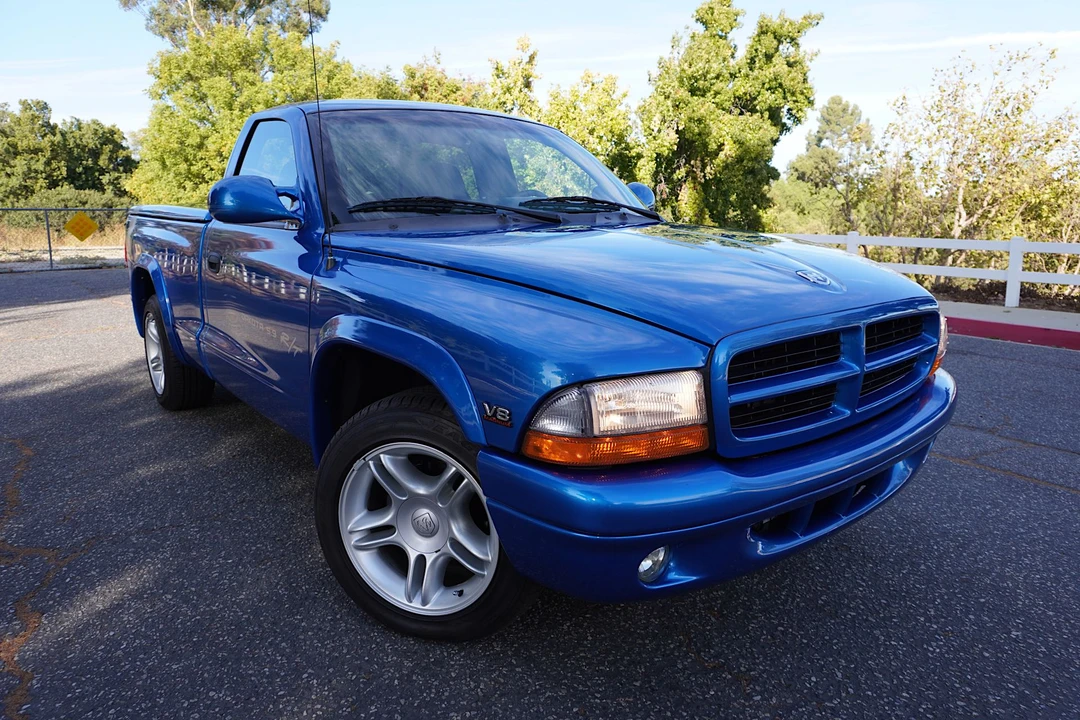 2000 Dodge Dakota 2nd Gen - Image 2 of 31