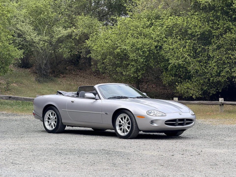 2000 Jaguar X100 XK8 - Image 12 of 31