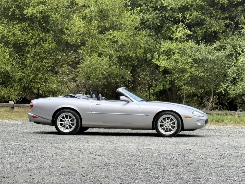 2000 Jaguar X100 XK8 - Image 14 of 31