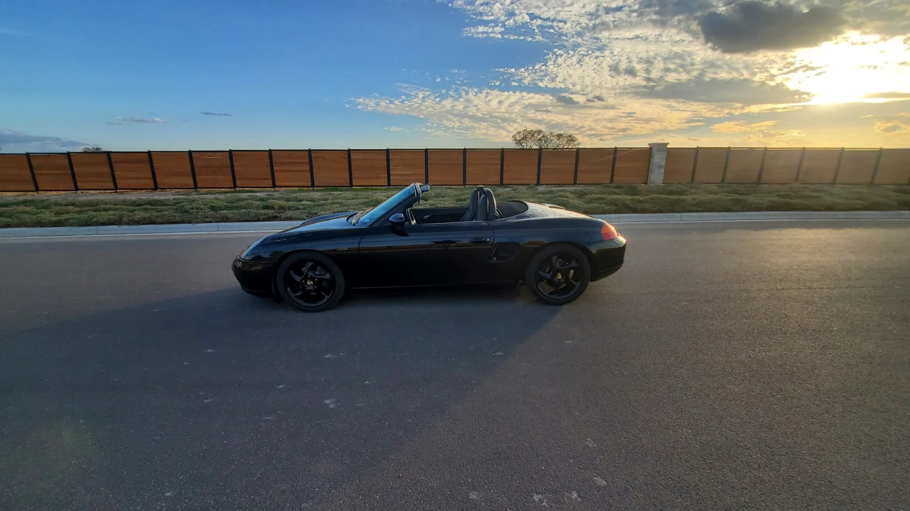 2000 Porsche 986 Boxster - Image 9 of 31