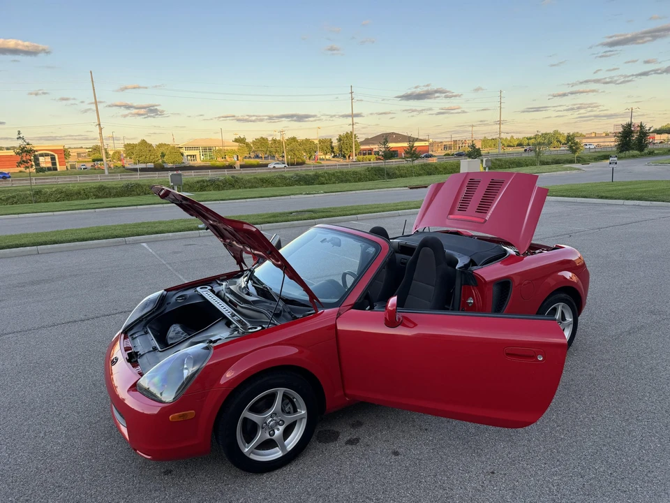2000 Toyota MR2 Spyder/MR-S - Image 29 of 31