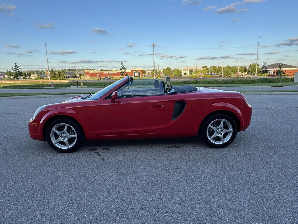 2000 Toyota MR2 Spyder/MR-S - Image 6 of 31