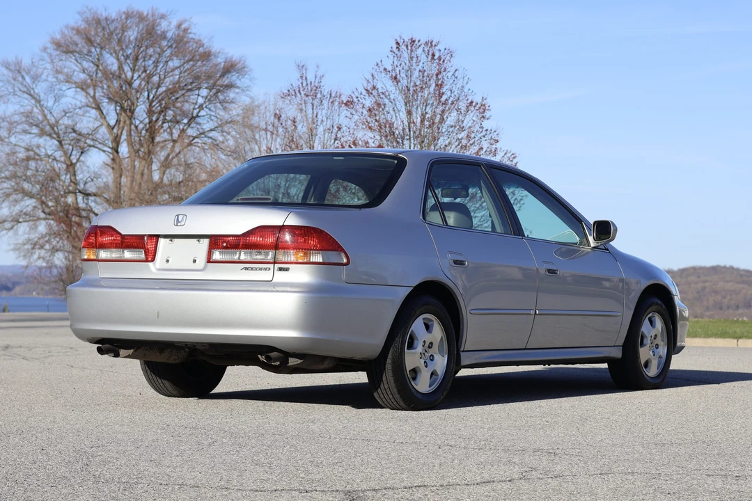 2001 Honda Accord 6th Gen - Image 12 of 31
