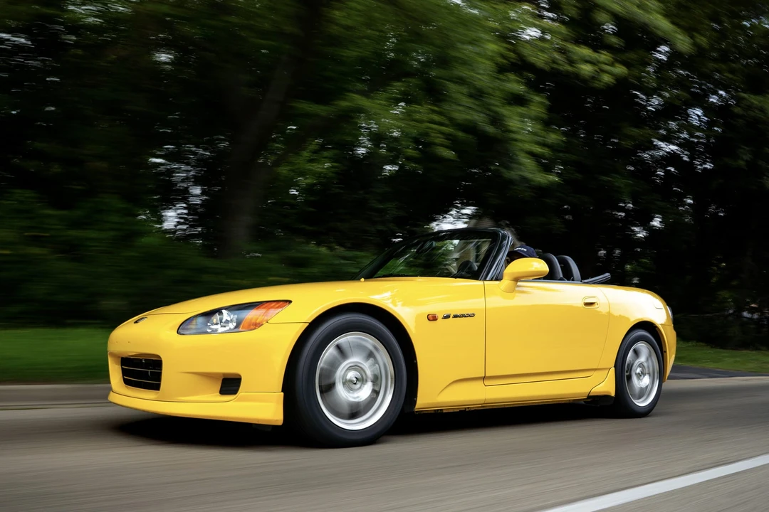 2001 Honda AP1 S2000 - Image 2 of 31