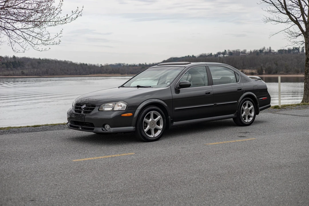 2001 Nissan Maxima 5th Gen - Image 4 of 31