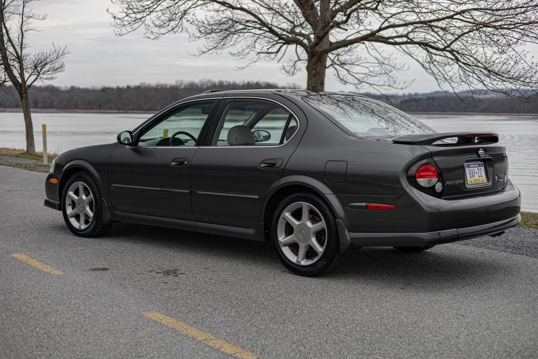 2001 Nissan Maxima 5th Gen - Image 24 of 31
