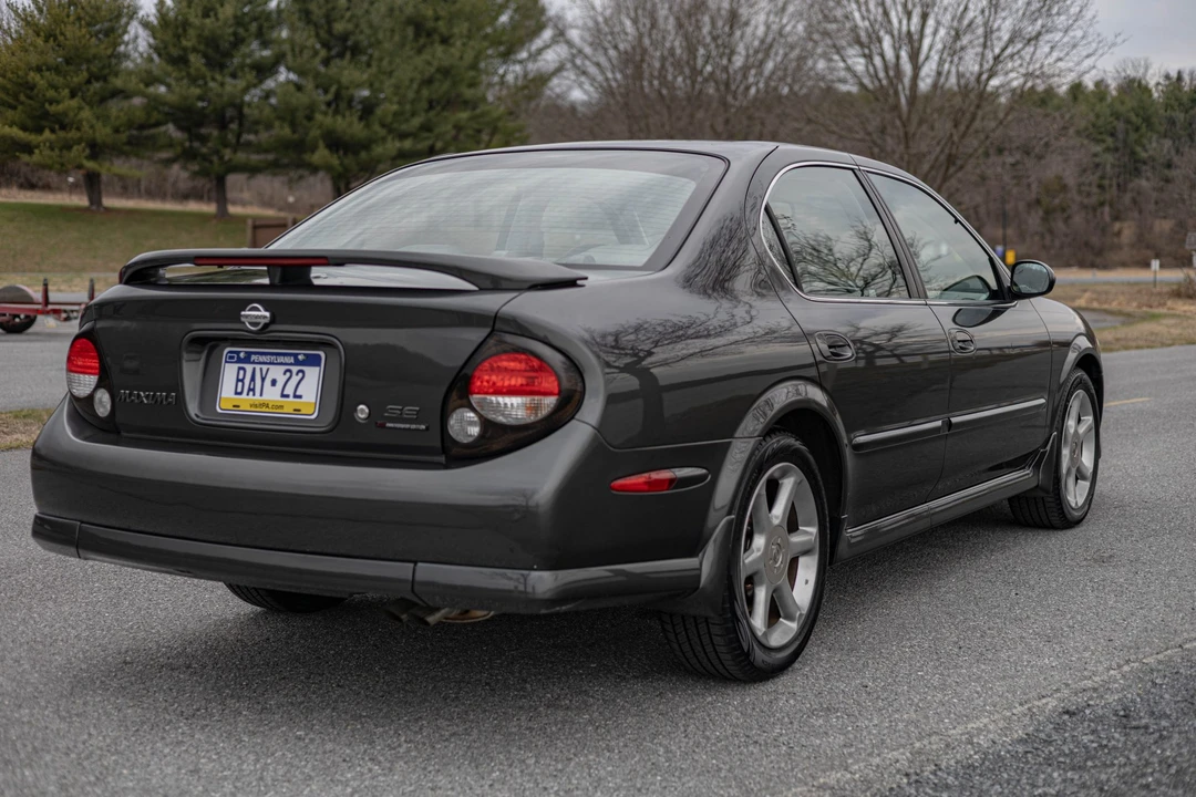 2001 Nissan Maxima 5th Gen - Image 19 of 31