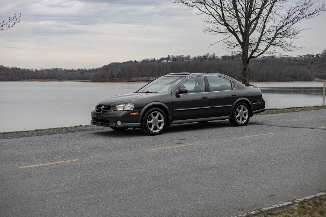 2001 Nissan Maxima 5th Gen - Image 2 of 31