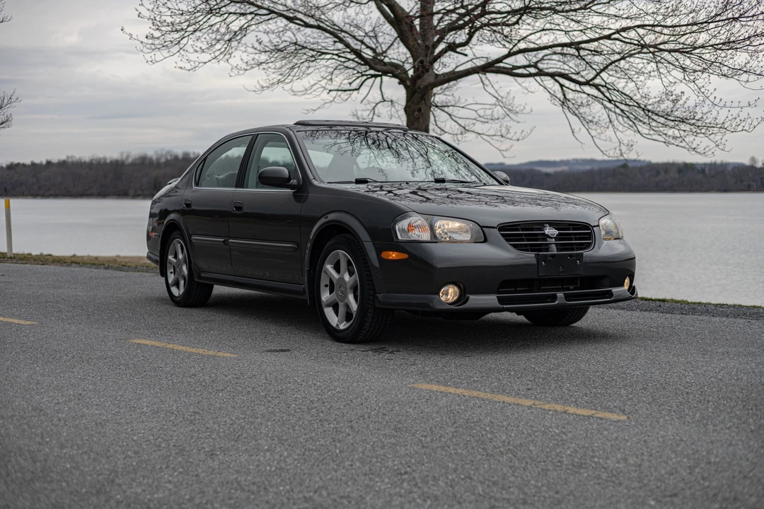 2001 Nissan Maxima 5th Gen - Image 13 of 31