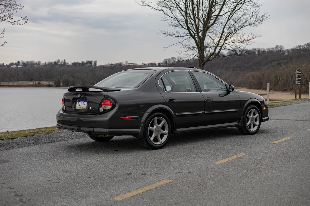 2001 Nissan Maxima 5th Gen - Image 17 of 31