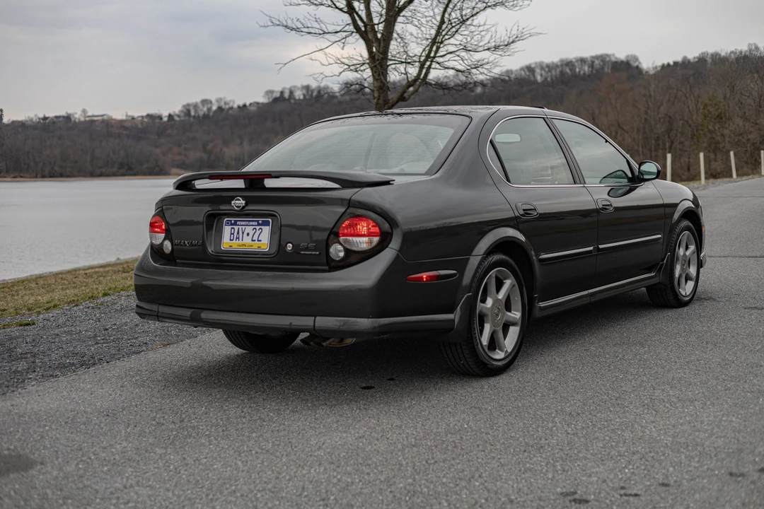 2001 Nissan Maxima 5th Gen - Image 18 of 31