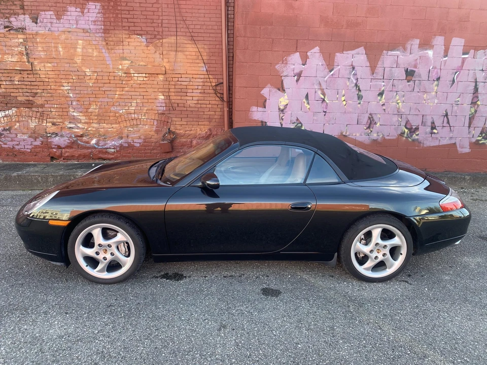 2001 Porsche 996 Carrera - Image 20 of 31