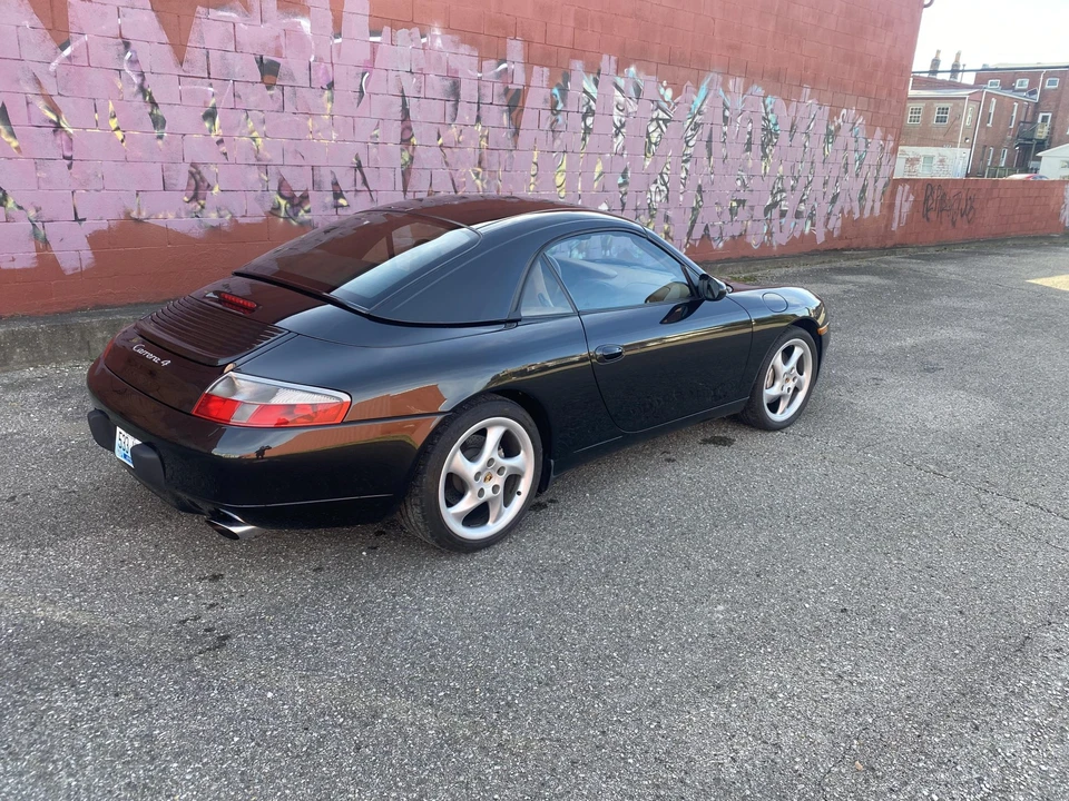 2001 Porsche 996 Carrera - Image 6 of 31