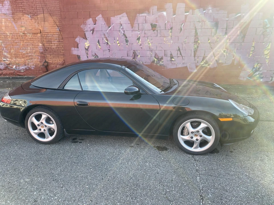 2001 Porsche 996 Carrera - Image 8 of 31