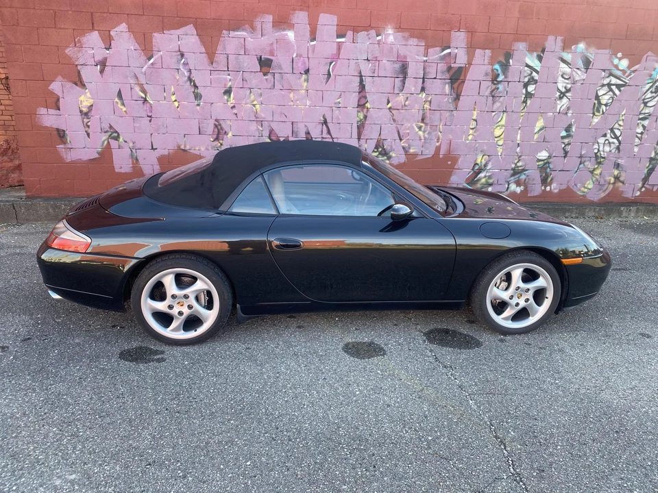 2001 Porsche 996 Carrera - Image 23 of 31