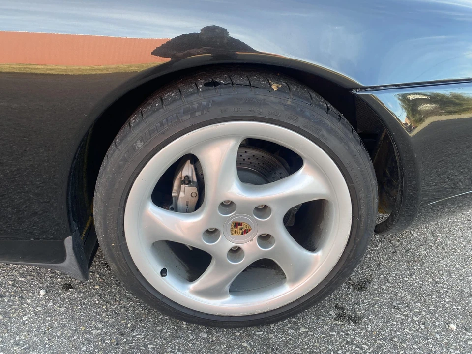 2001 Porsche 996 Carrera - Image 29 of 31