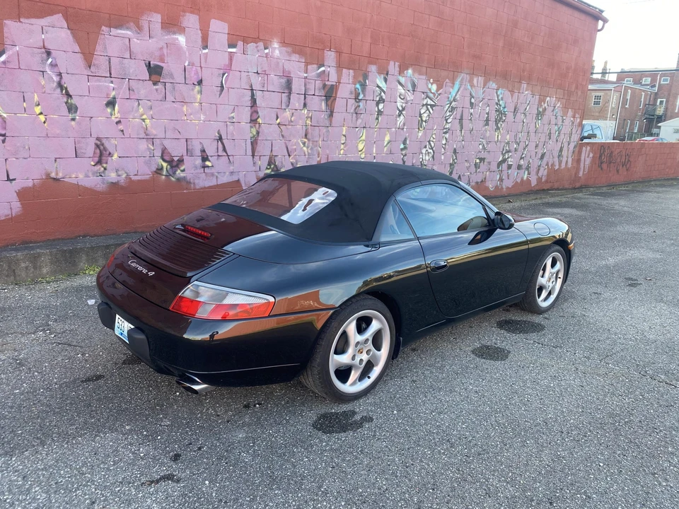 2001 Porsche 996 Carrera - Image 22 of 31