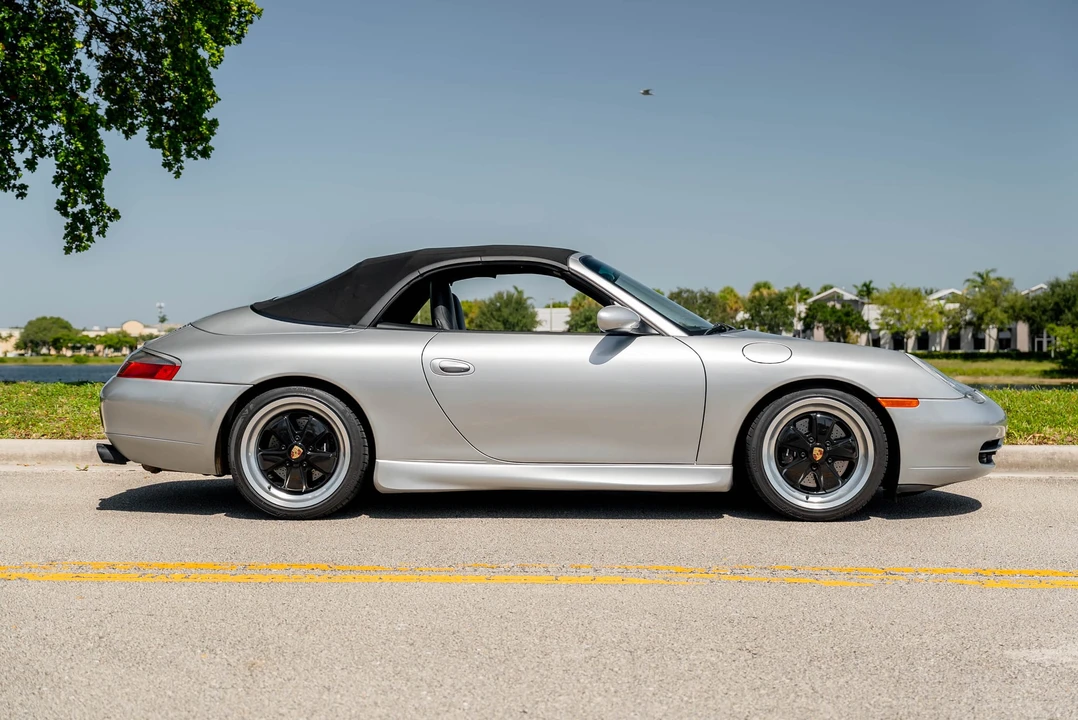 2001 Porsche 996 Carrera - Image 17 of 31