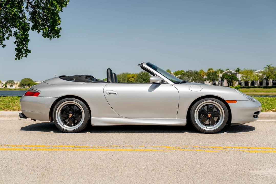 2001 Porsche 996 Carrera - Image 9 of 31