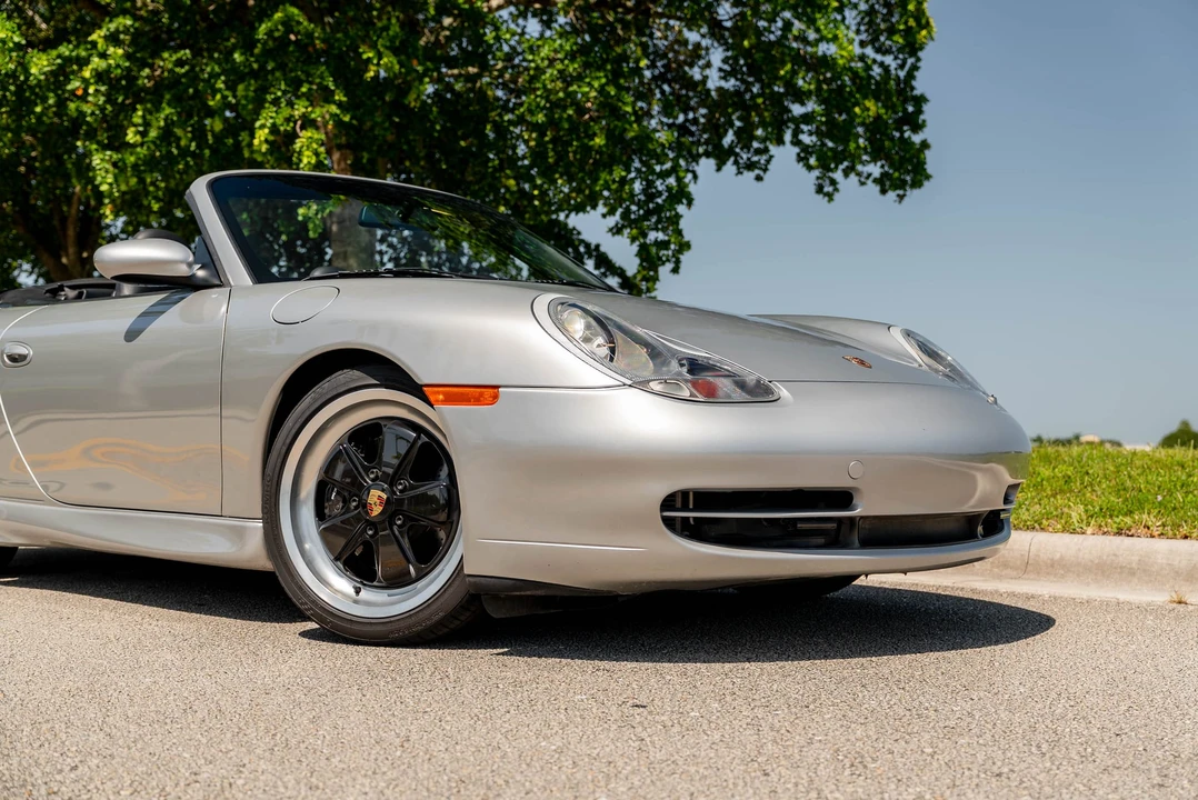 2001 Porsche 996 Carrera - Image 18 of 31