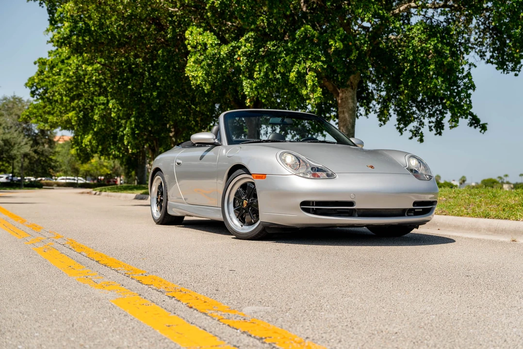 2001 Porsche 996 Carrera - Image 14 of 31