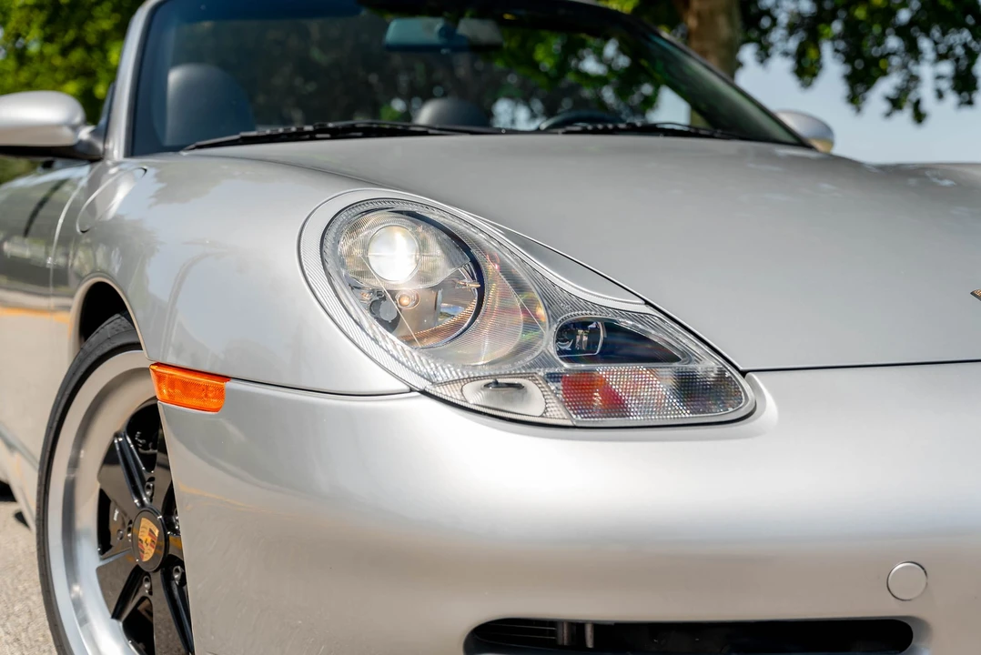 2001 Porsche 996 Carrera - Image 23 of 31