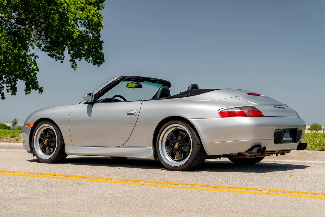 2001 Porsche 996 Carrera - Image 6 of 31