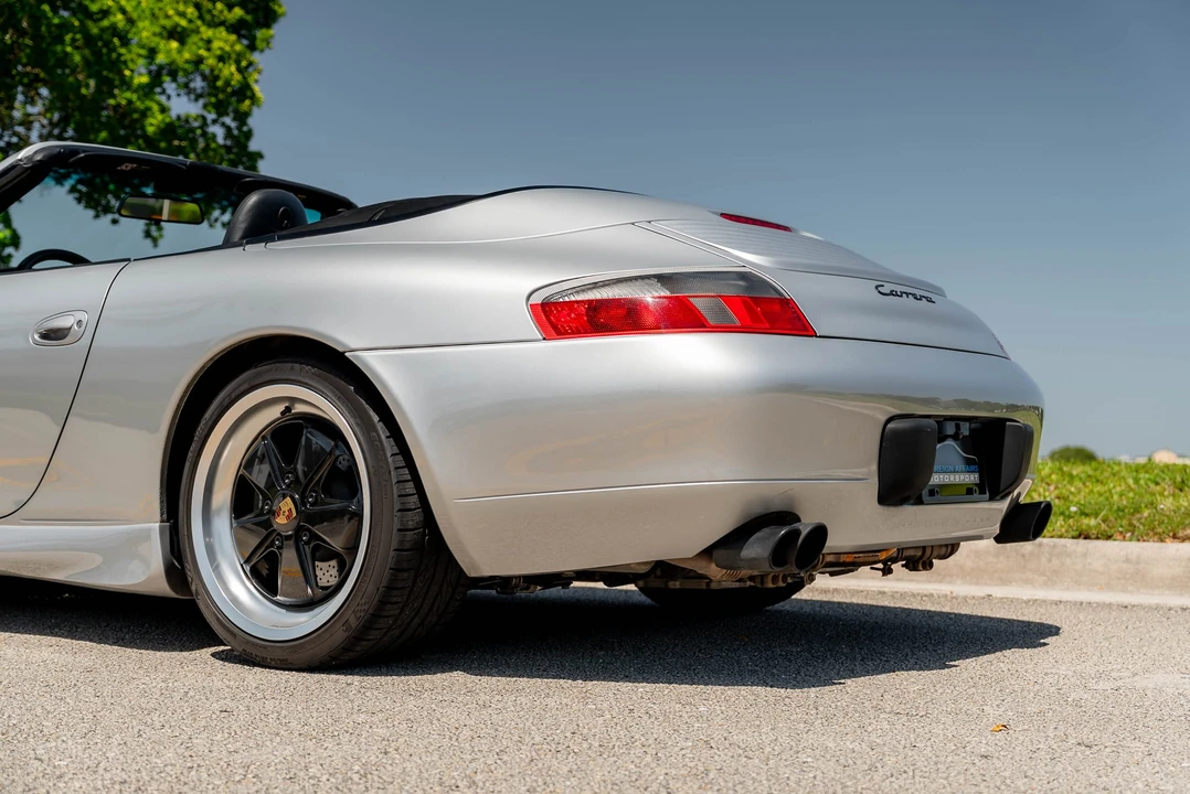 2001 Porsche 996 Carrera - Image 29 of 31