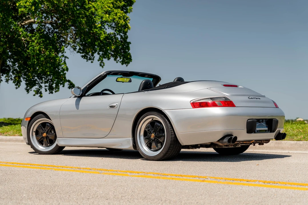 2001 Porsche 996 Carrera - Image 7 of 31