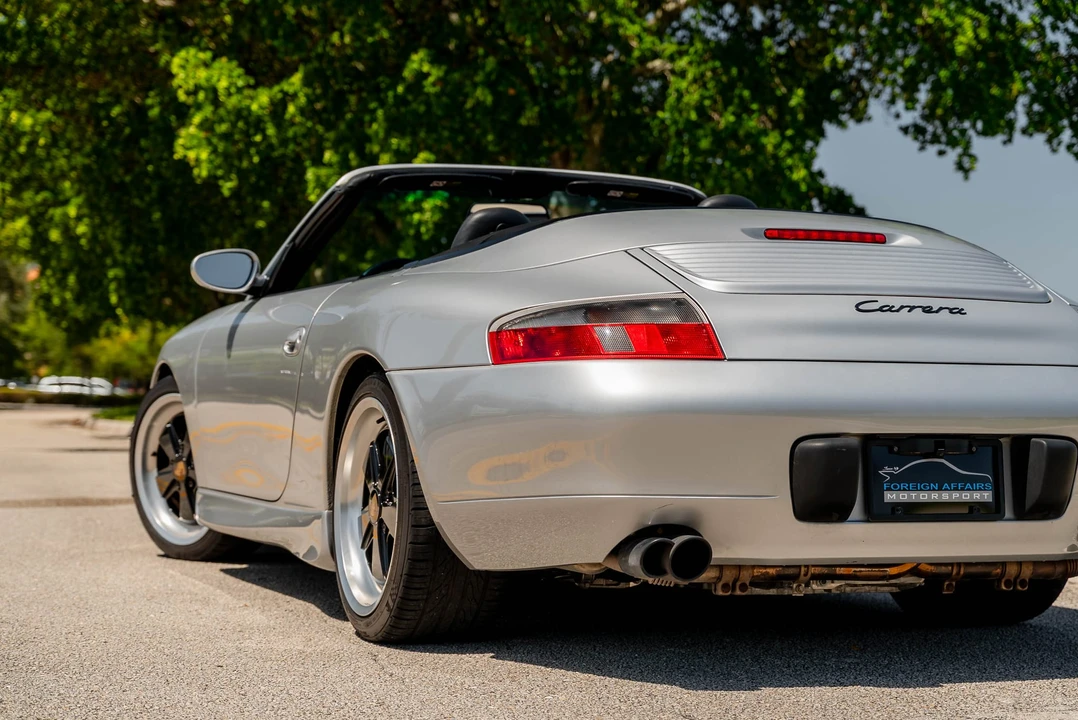 2001 Porsche 996 Carrera - Image 28 of 31