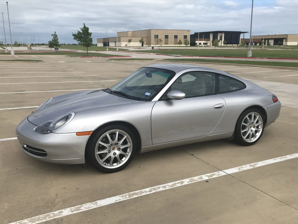 2001 Porsche 996 Carrera - Image 6 of 31