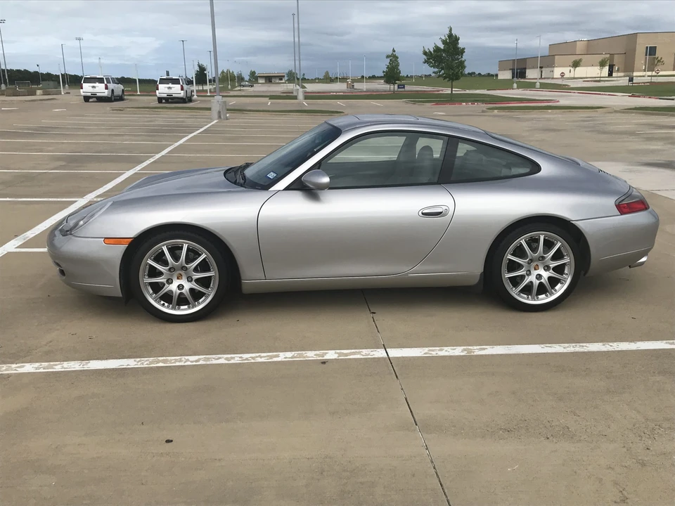 2001 Porsche 996 Carrera - Image 7 of 31
