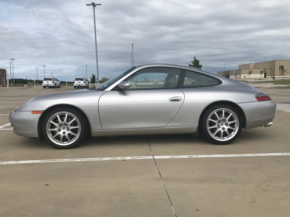 2001 Porsche 996 Carrera - Image 8 of 31