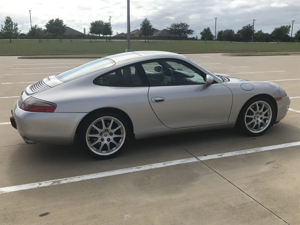 2001 Porsche 996 Carrera - Image 18 of 31