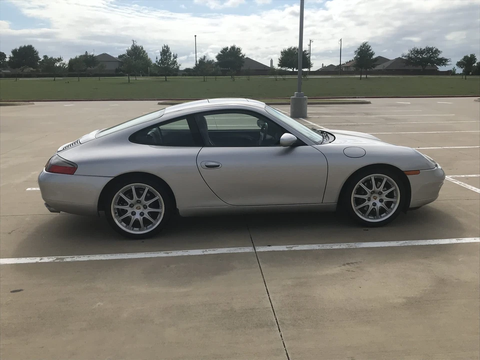 2001 Porsche 996 Carrera - Image 19 of 31