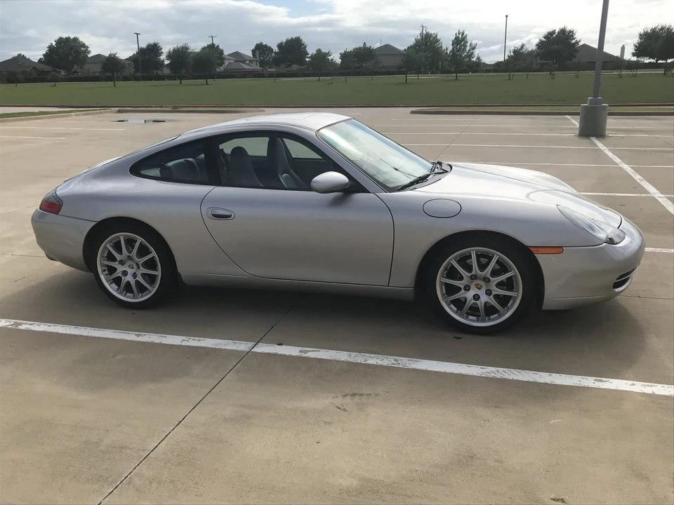 2001 Porsche 996 Carrera - Image 21 of 31