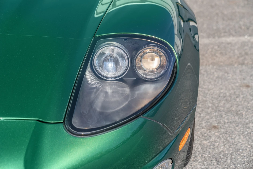 2002 Aston Martin Vanquish 1st Gen - Image 16 of 31